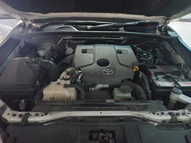 2017 Toyota Hilux 2.8 4x4 A/T thumbnail 9