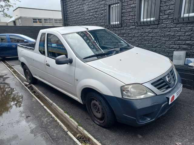 2013 Nissan NP200 1.6 P/U S/C (NON RUNNER) thumbnail 3