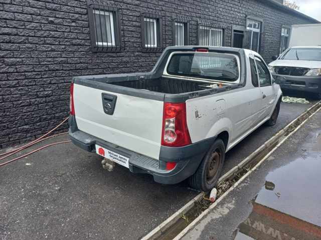 2013 Nissan NP200 1.6 P/U S/C (NON RUNNER) thumbnail 5