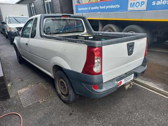 2013 Nissan NP200 1.6 P/U S/C (NON RUNNER) thumbnail 6