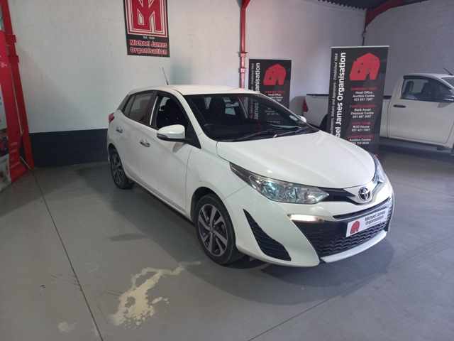 2020 Toyota Yaris 1.5 thumbnail 3