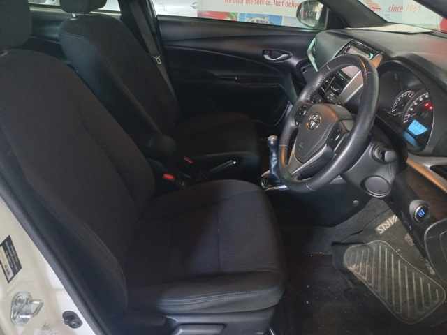2020 Toyota Yaris 1.5 thumbnail 7