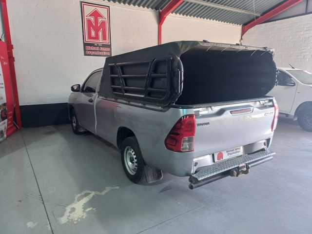 2017 Toyota Hilux 2.4 GD P/U S/C thumbnail 6