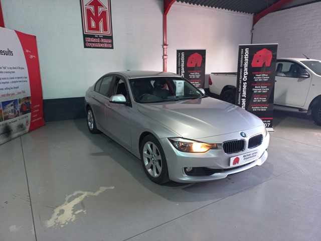 2012 BMW 328i A/T thumbnail 3