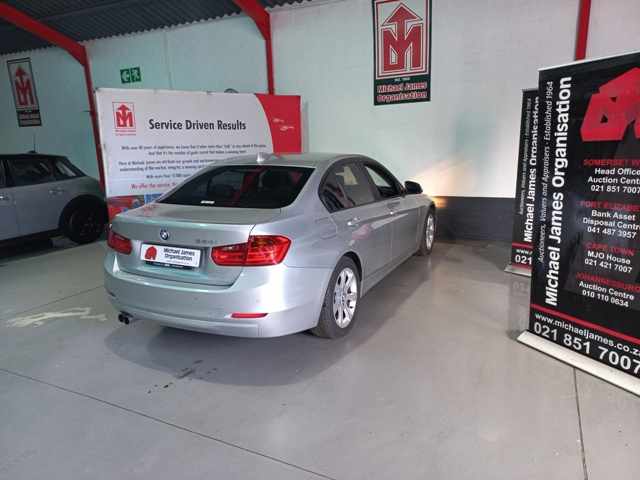 2012 BMW 328i A/T thumbnail 5