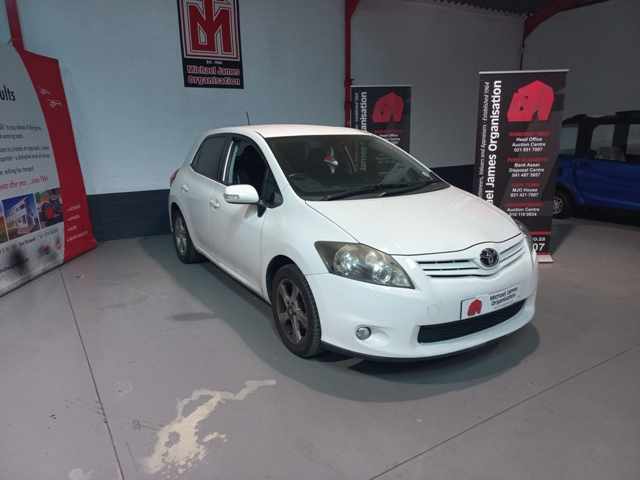 2010 Toyota Auris 1.6 thumbnail 3