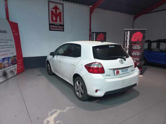 2010 Toyota Auris 1.6 thumbnail 6