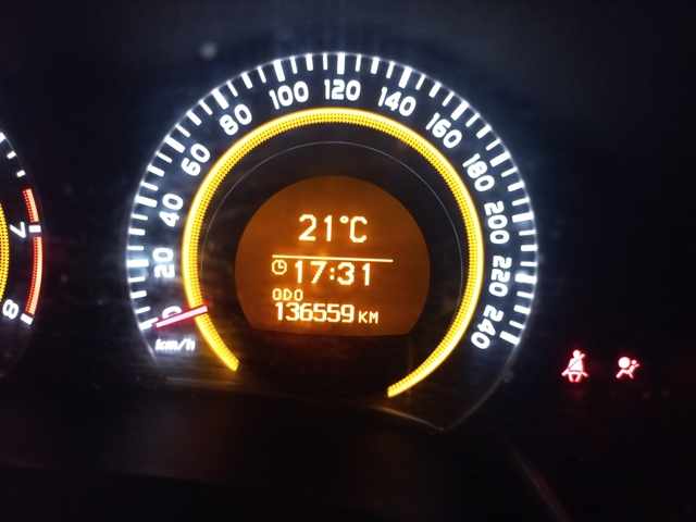 2010 Toyota Auris 1.6 thumbnail 8