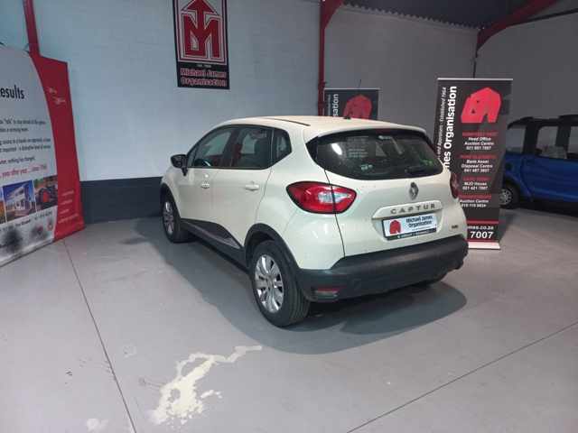 2015 Renault Captur 900T thumbnail 6