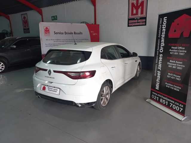 2018 Renault Megane IV 1.6 thumbnail 5