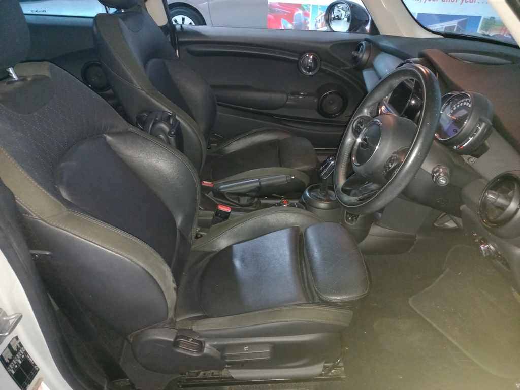 2019 Mini Cooper Hatch A/T thumbnail 7