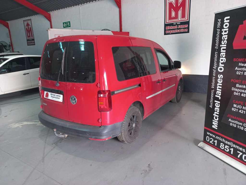 2017 VW Caddy Crewbus 1.6i thumbnail 5