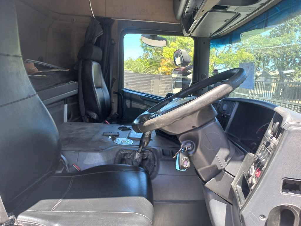 2012 Scania P250 6X2 thumbnail 6