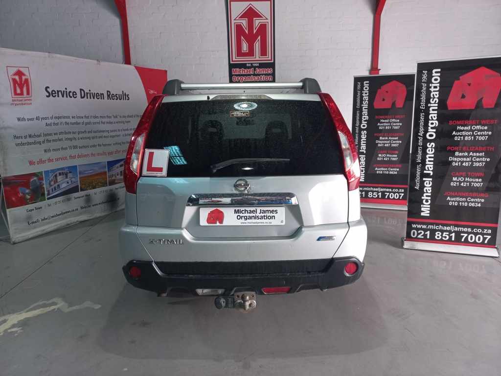 2012 Nissan X Trail 2.5 CVT thumbnail 4