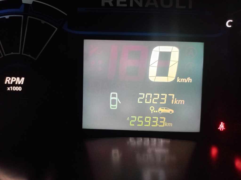 2022 Renault Triber 1.0 thumbnail 8