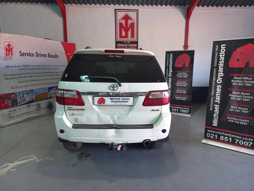 2009 Toyota Fortuner 3.0 D-4D 4X4 thumbnail 4
