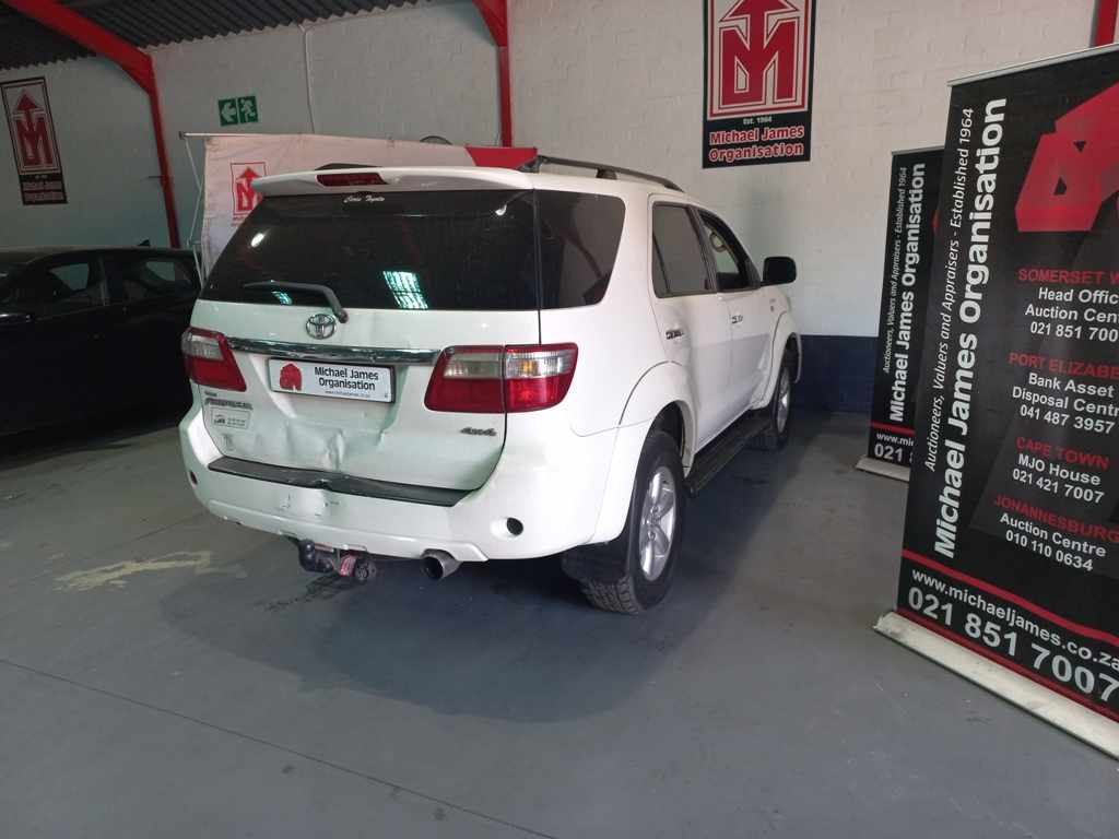 2009 Toyota Fortuner 3.0 D-4D 4X4 thumbnail 5