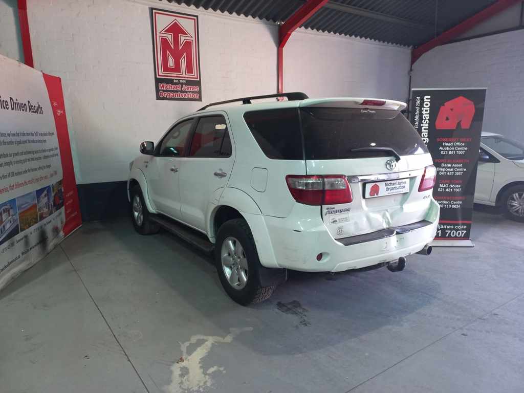 2009 Toyota Fortuner 3.0 D-4D 4X4 thumbnail 6