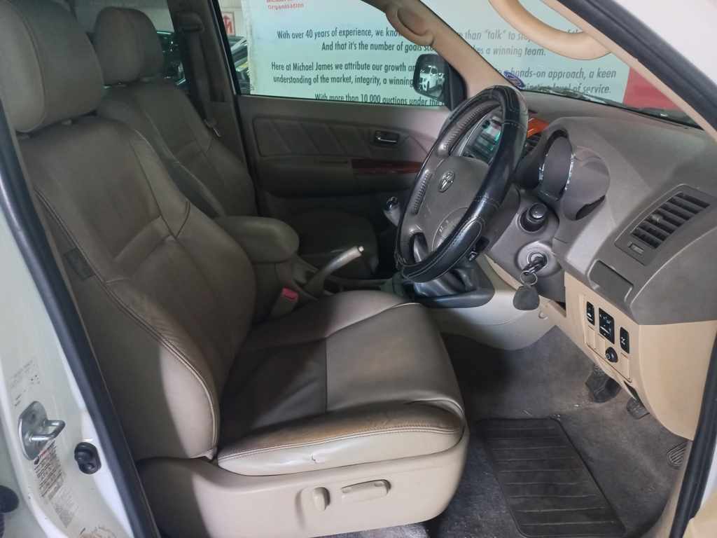 2009 Toyota Fortuner 3.0 D-4D 4X4 thumbnail 7
