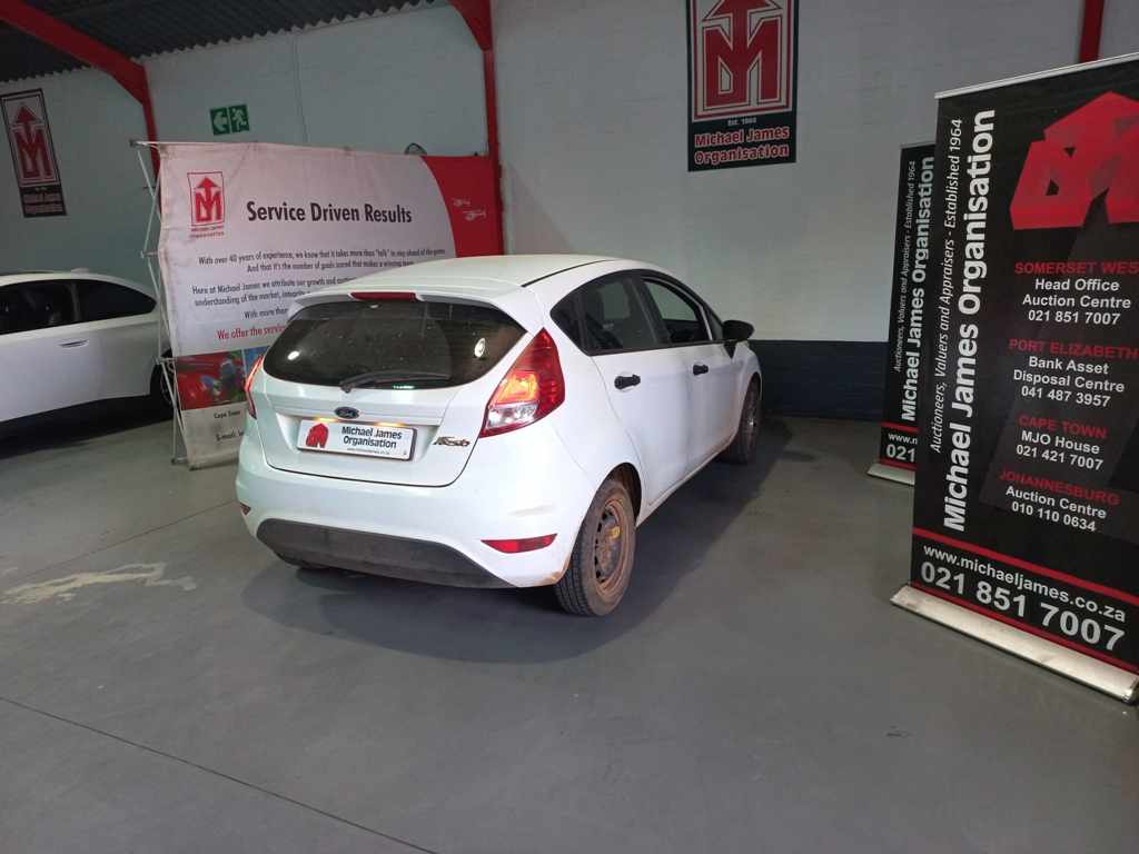 2017 Ford Fiesta 1.4 thumbnail 5