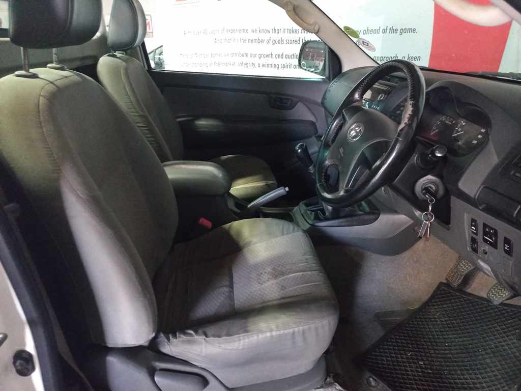 2015 Toyota Hilux 2.5 D-4D 4X4 P/U S/C thumbnail 7