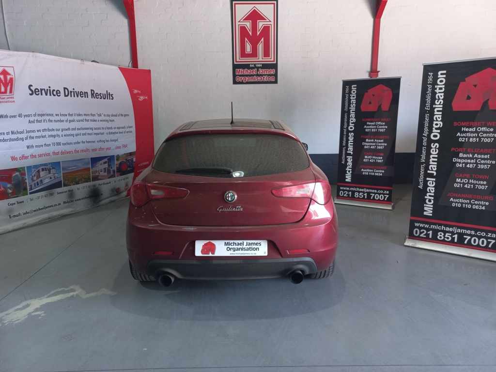2011 Alfa Romeo Giulietta 1.8T thumbnail 4