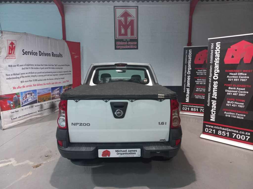 2013 Nissan NP200 1.6 P/U S/C thumbnail 4