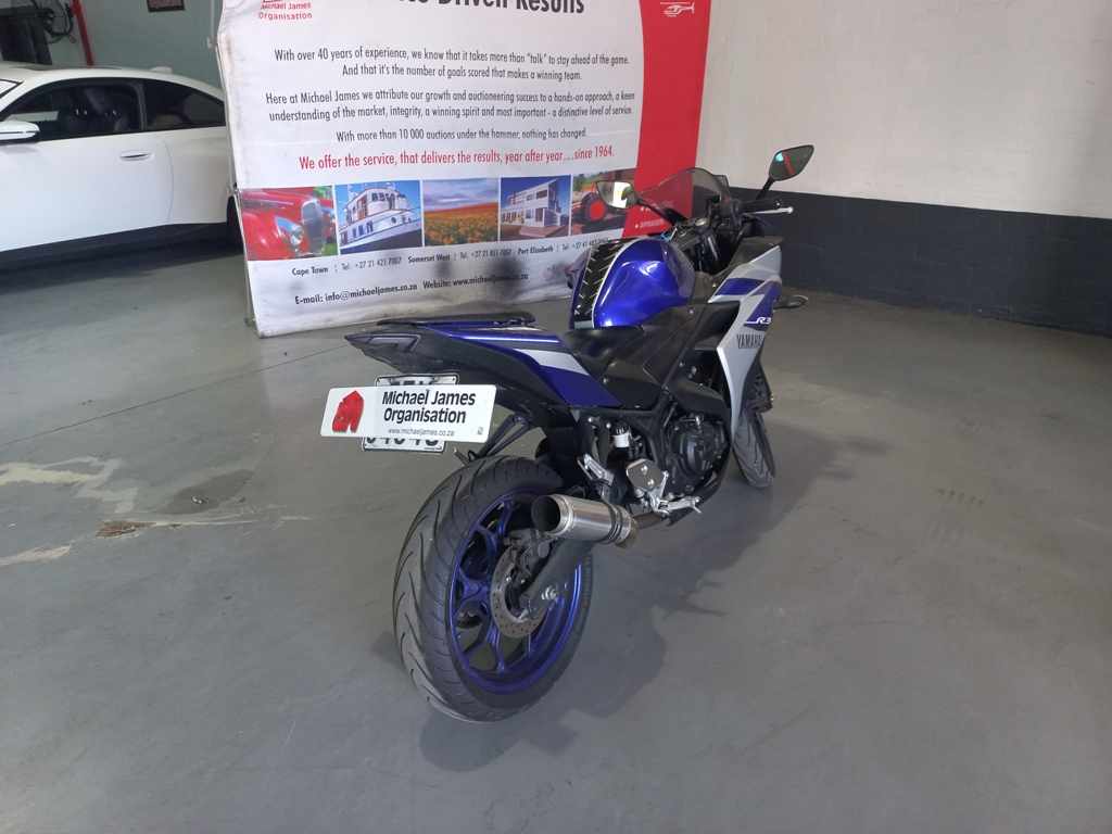 2016 Yamaha YZF R3 thumbnail 5