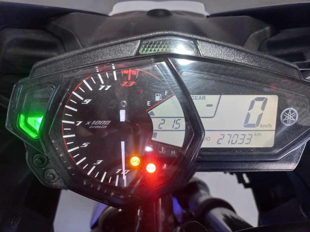 2016 Yamaha YZF R3 thumbnail 7