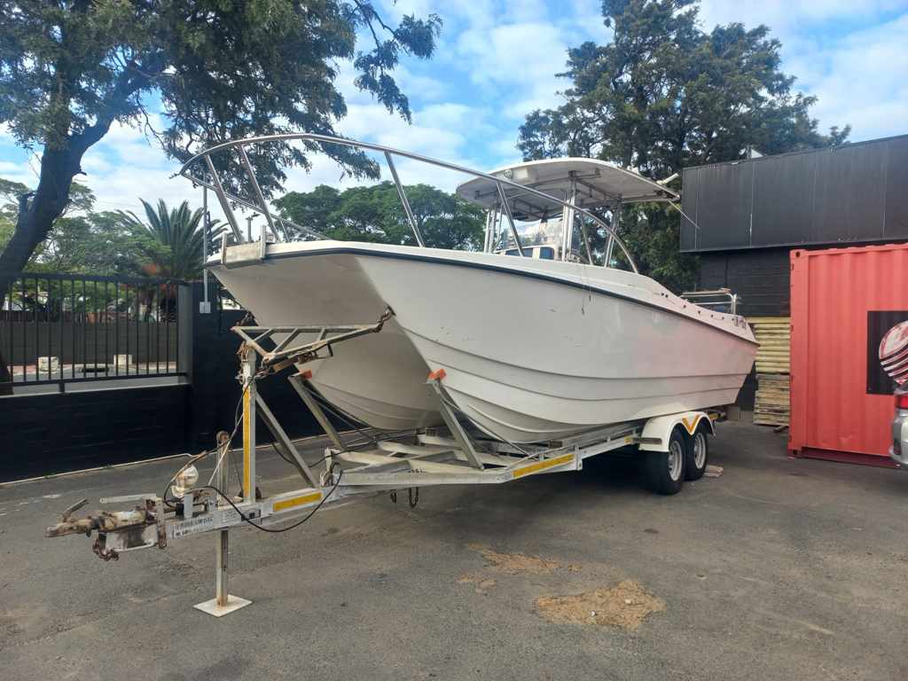 2010 8.3m Novacat Marine Sport Fishing Boat With 2 Suzuki 140HP Four Stroke Outboard Engines thumbnail 2