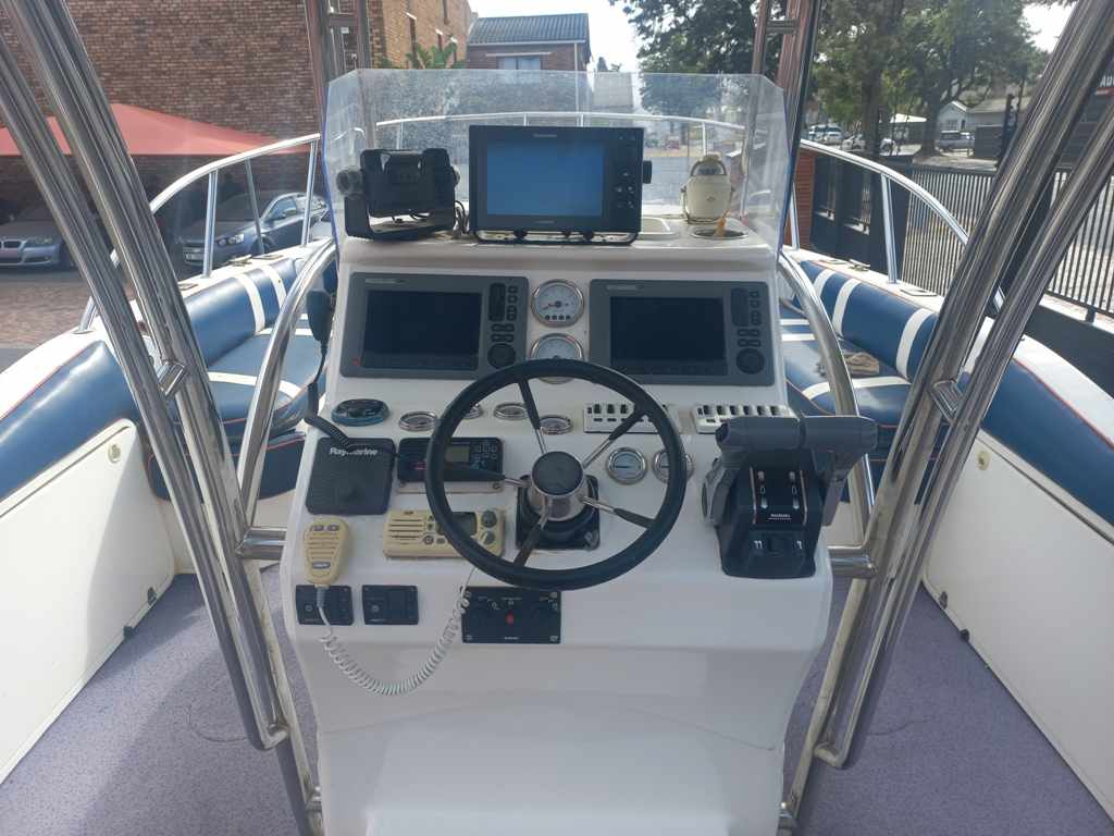 2010 8.3m Novacat Marine Sport Fishing Boat With 2 Suzuki 140HP Four Stroke Outboard Engines thumbnail 5