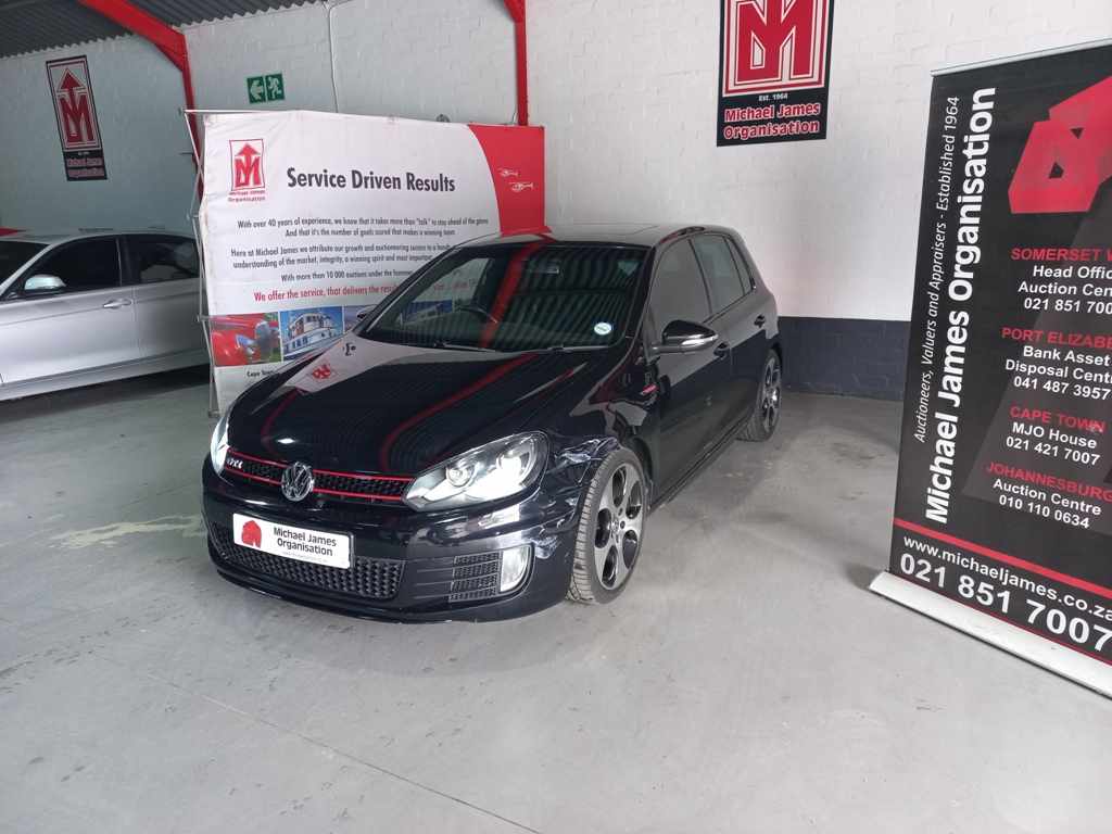 2010 VW Golf VI GTI 2.0 TSI thumbnail 2