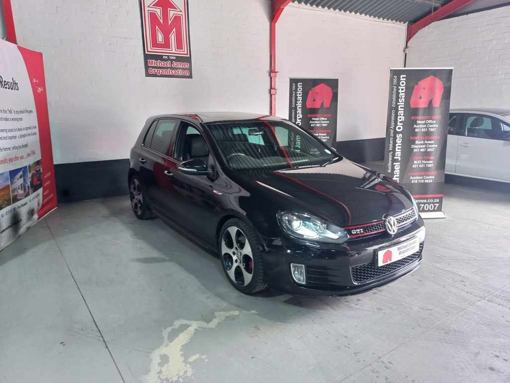 2010 VW Golf VI GTI 2.0 TSI thumbnail 3