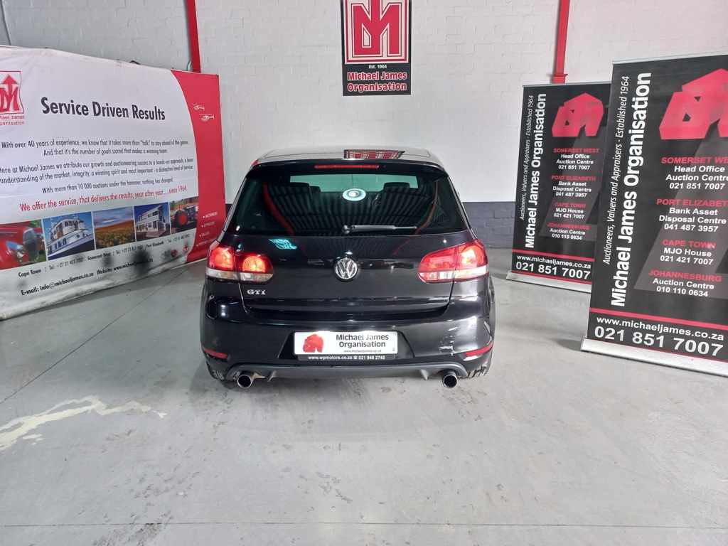 2010 VW Golf VI GTI 2.0 TSI thumbnail 4