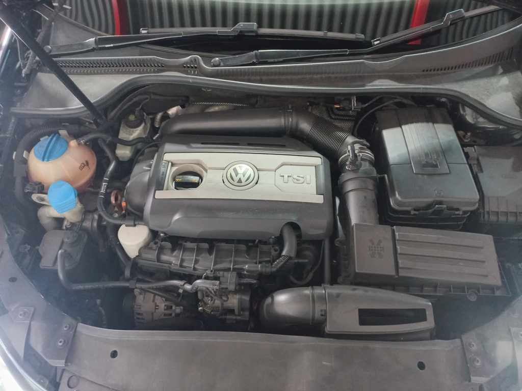 2010 VW Golf VI GTI 2.0 TSI thumbnail 9