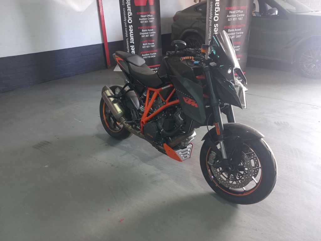 2015 KTM 1290 Super Duke R thumbnail 3
