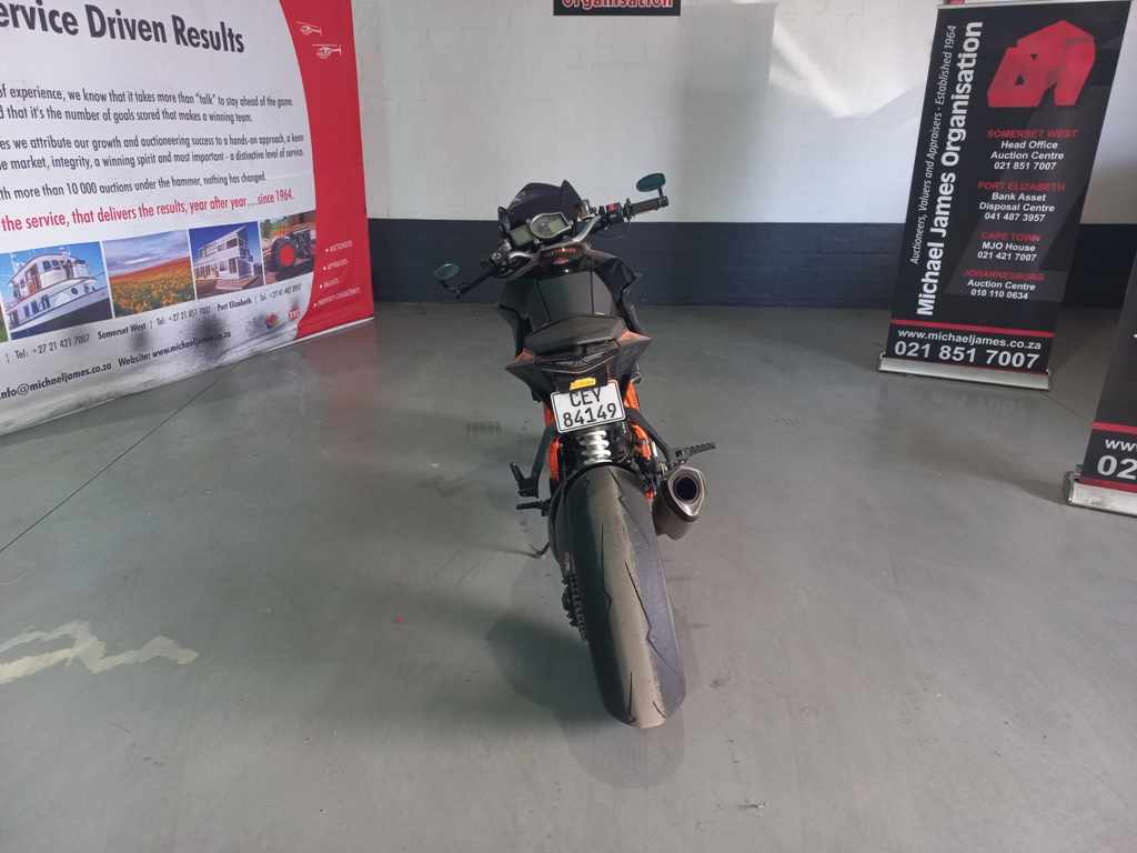 2015 KTM 1290 Super Duke R thumbnail 4