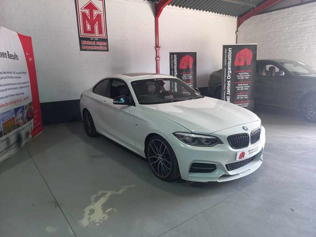 2018 BMW M240i A/T thumbnail 3
