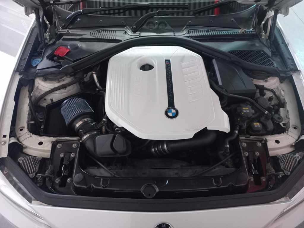 2018 BMW M240i A/T thumbnail 9