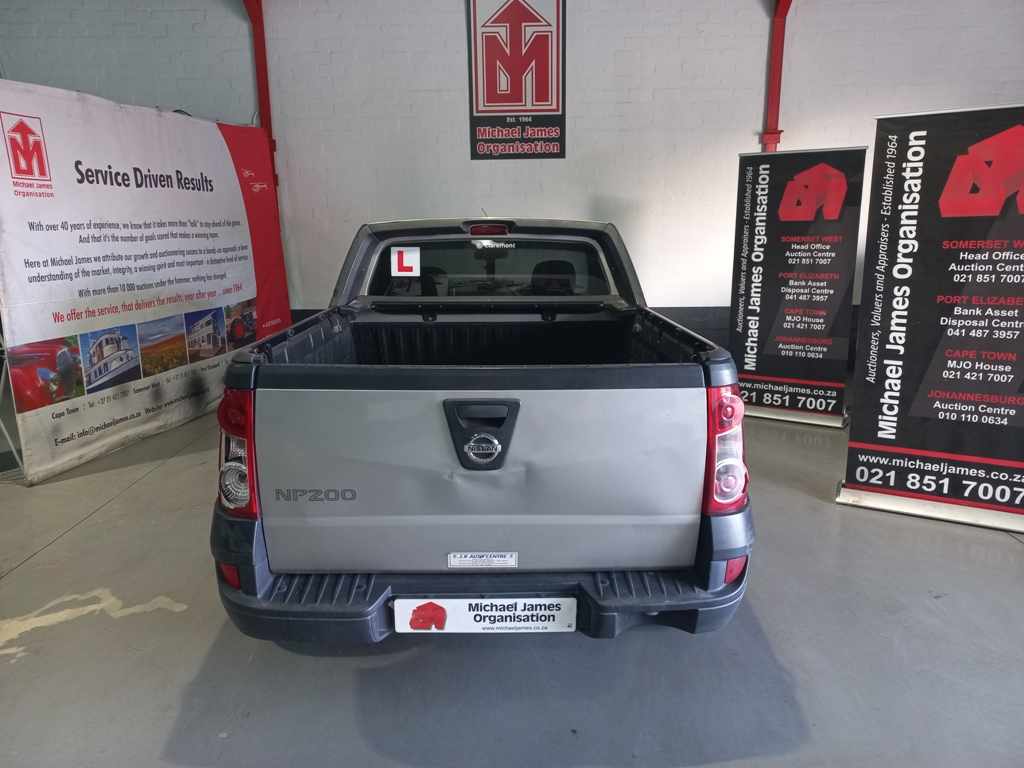 2017 Nissan NP200 1.6 P/U S/C thumbnail 4