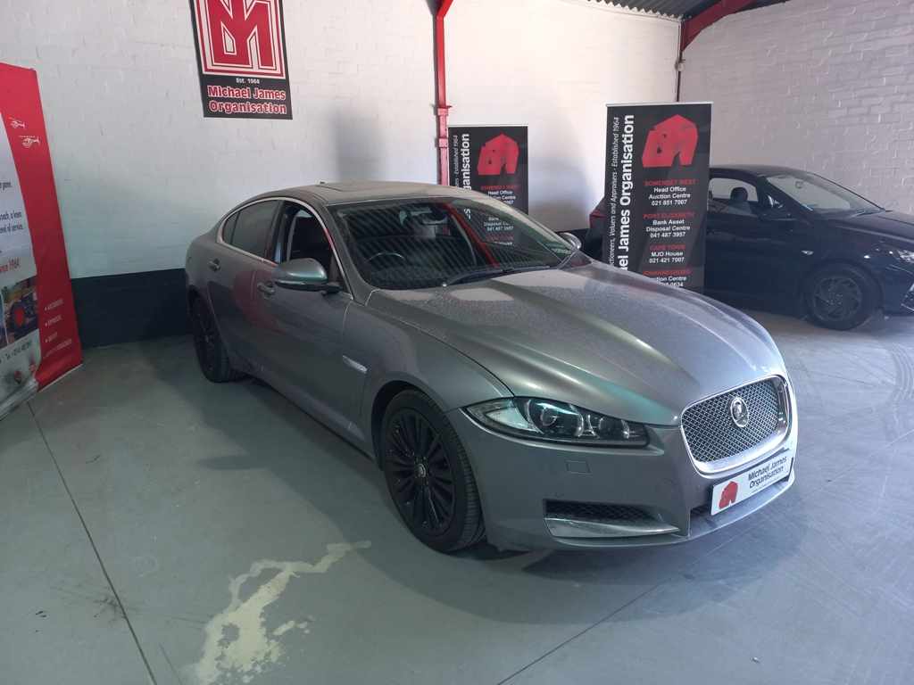 2014 Jaguar XF 2.0 i4 thumbnail 3