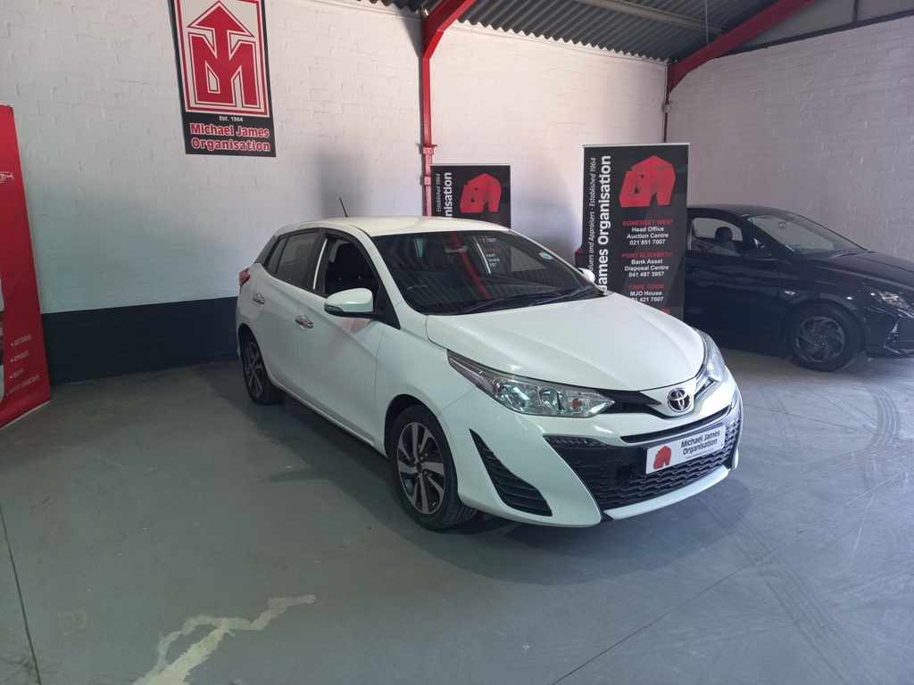 2019 Toyota Yaris 1.5 thumbnail 3
