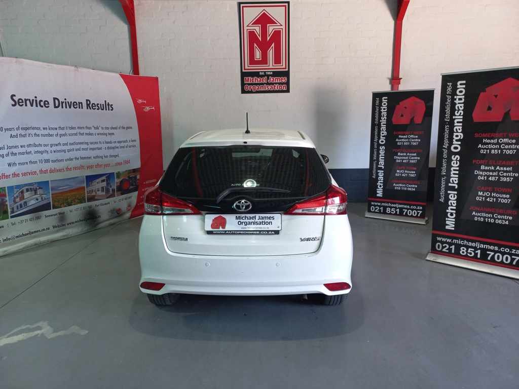 2019 Toyota Yaris 1.5 thumbnail 4