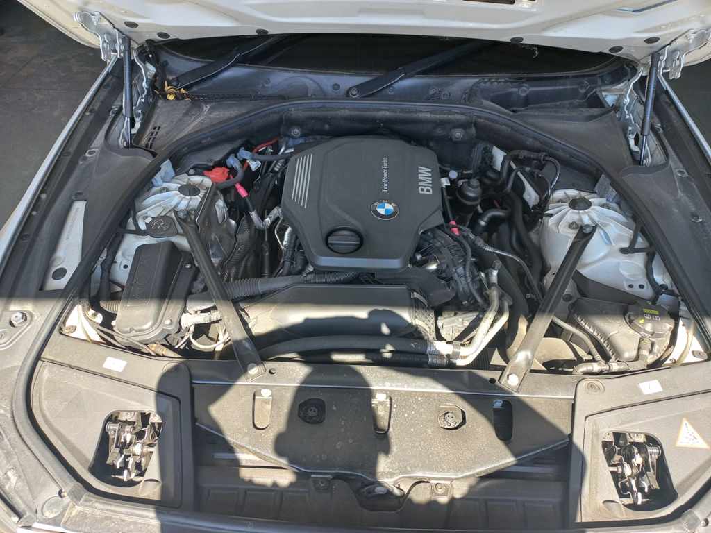 2016 BMW 520D A/T M Sport thumbnail 9