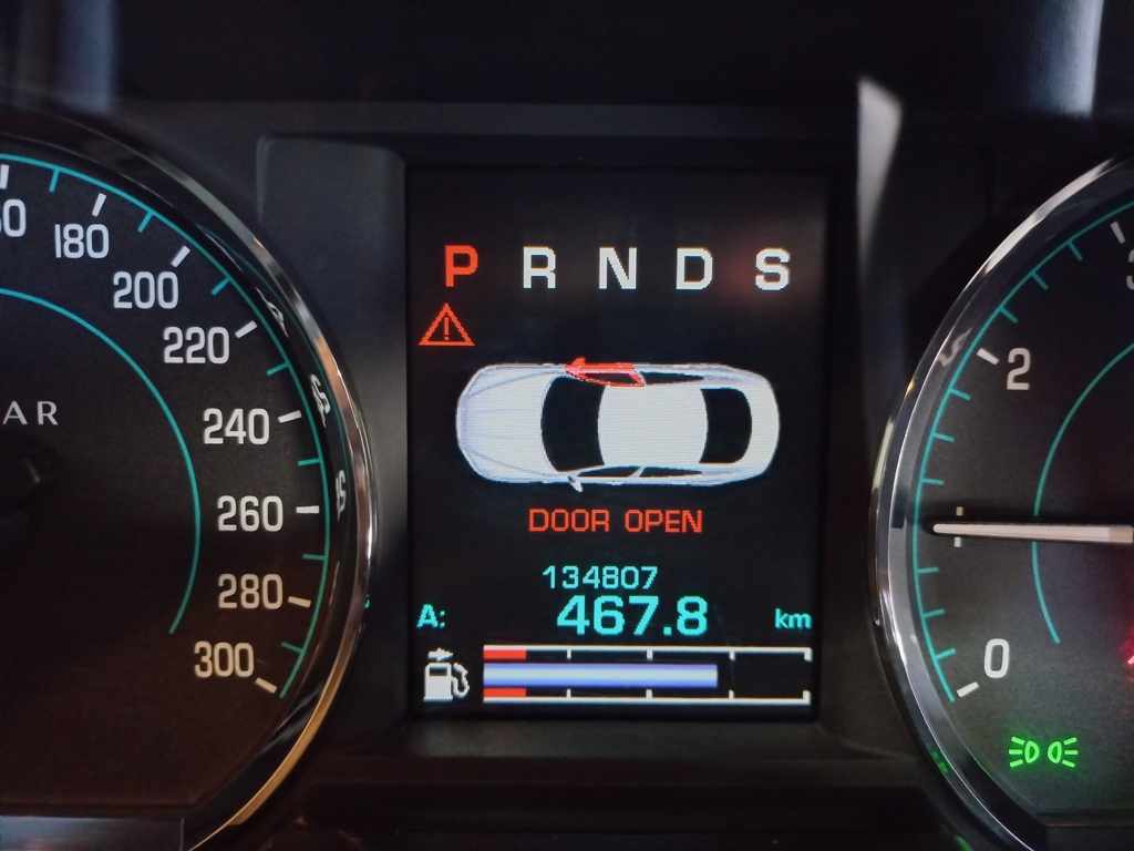 2014 Jaguar XF 2.0 i4 thumbnail 8
