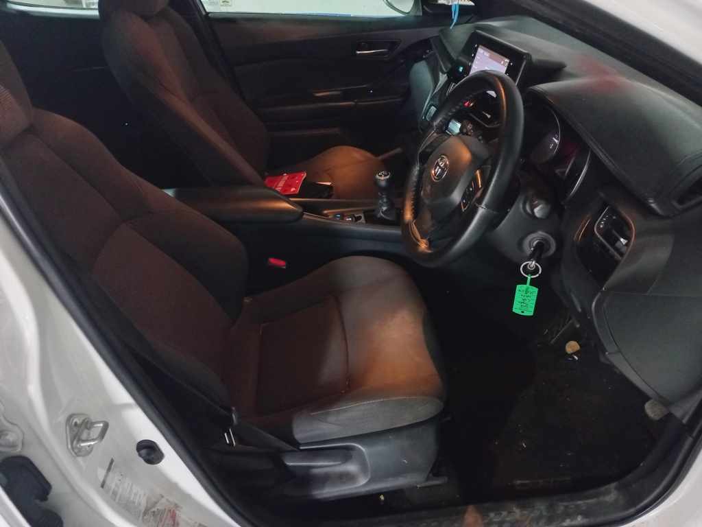 2018 Toyota C-HR 1.2T thumbnail 7