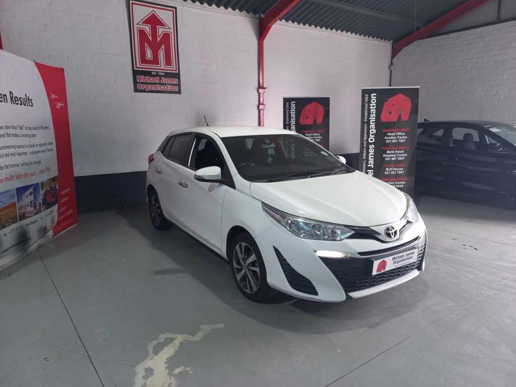 2019 Toyota Yaris 1.5 thumbnail 3