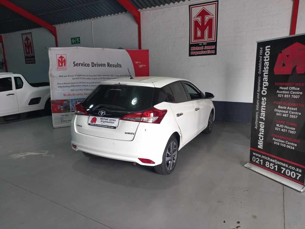 2019 Toyota Yaris 1.5 thumbnail 5