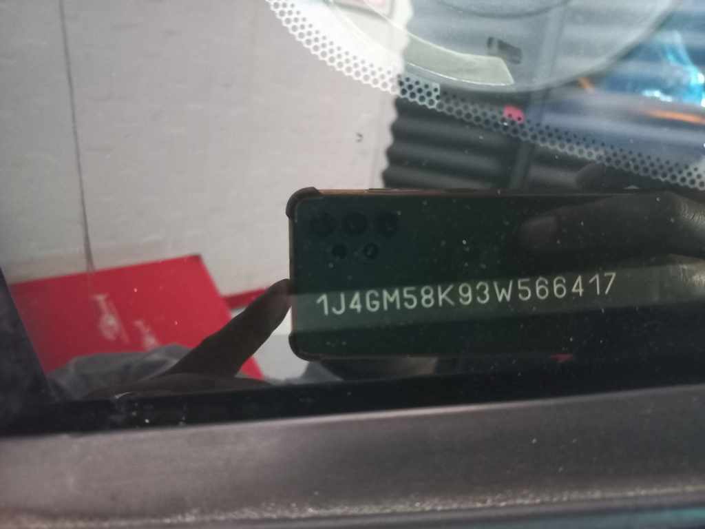 2003 Jeep Cherokee 3.7 A/T thumbnail 10
