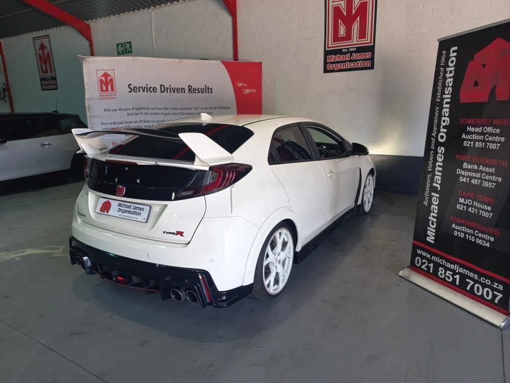 2016 Honda Civic 2.0 Type R thumbnail 5